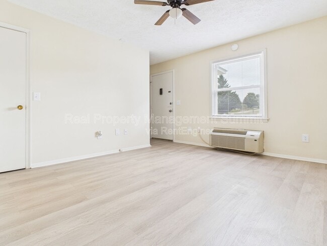 Foto del edificio - 441 Steeles Fort Rd