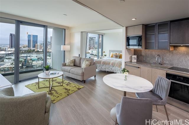 Foto principal - 1000 Auahi St