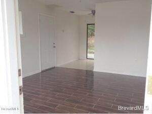 Building Photo - 985 N Carpenter Rd