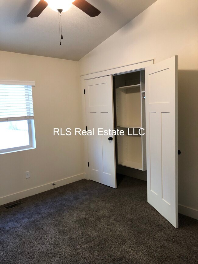 Building Photo - 2137 Orchard Pines Loop E