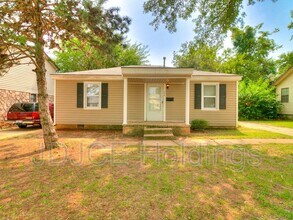 Building Photo - 536 E Northrup Dr