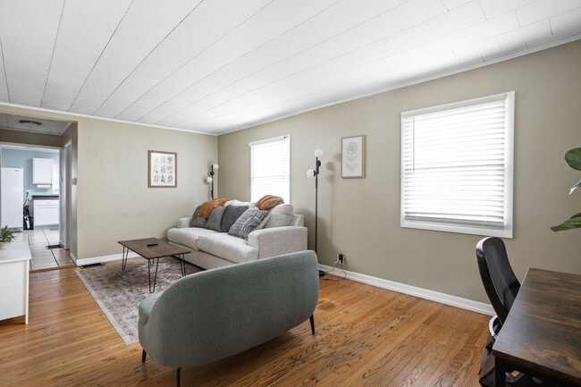 Building Photo - 5144 Primrose Ave