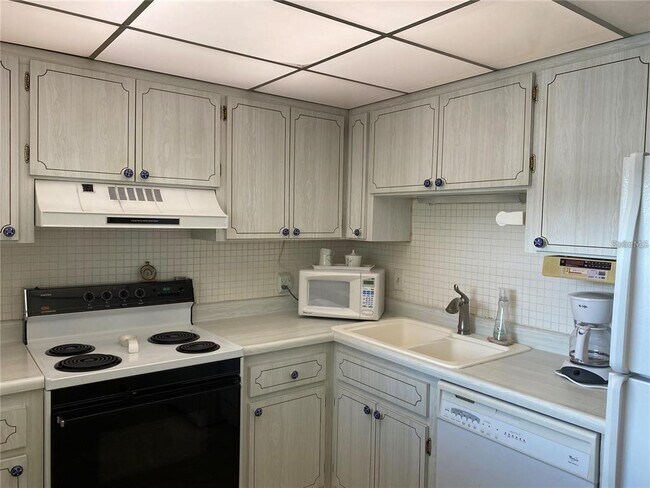 Foto del edificio - 19029 US Hwy 19 N