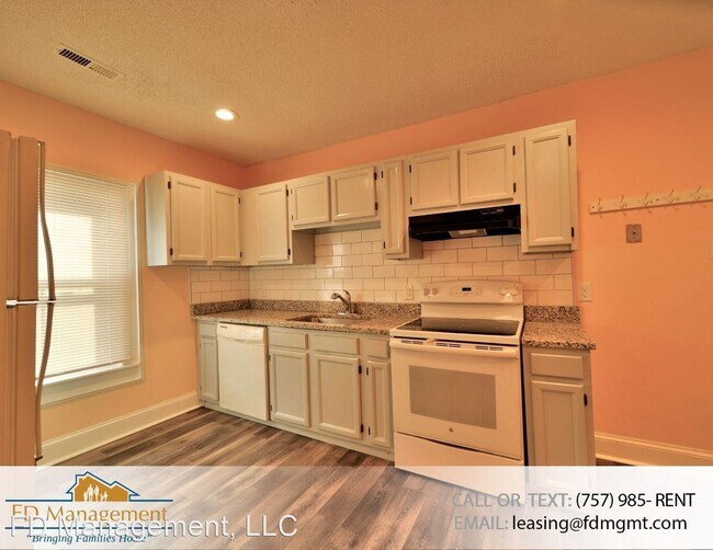 Foto del edificio - 3 br, 1 bath House - 366 Main Street,