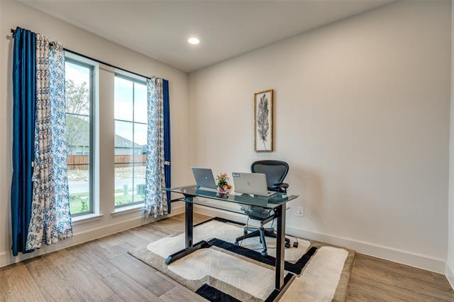 Foto del edificio - 2400 Song Sparrow Ln.