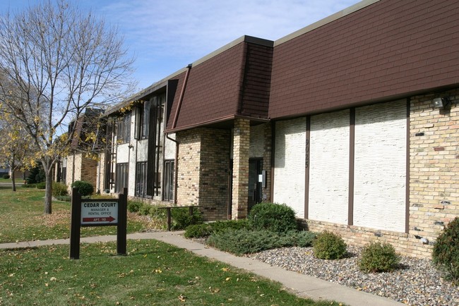 Foto del exterior - Cedar Court Apartments