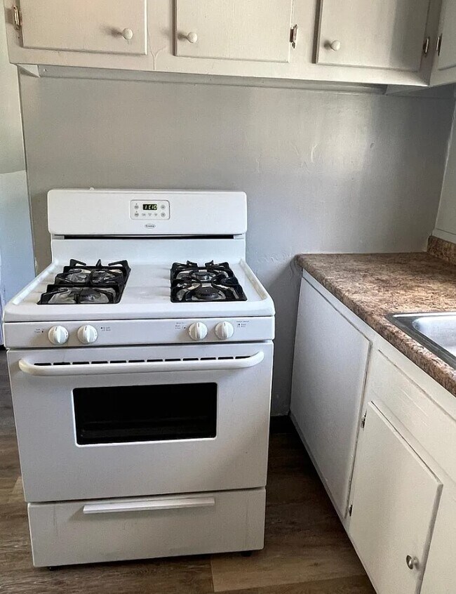Foto del edificio - 601-605 Abbe Rd OPEN HOUSE 7/18 10-3PM