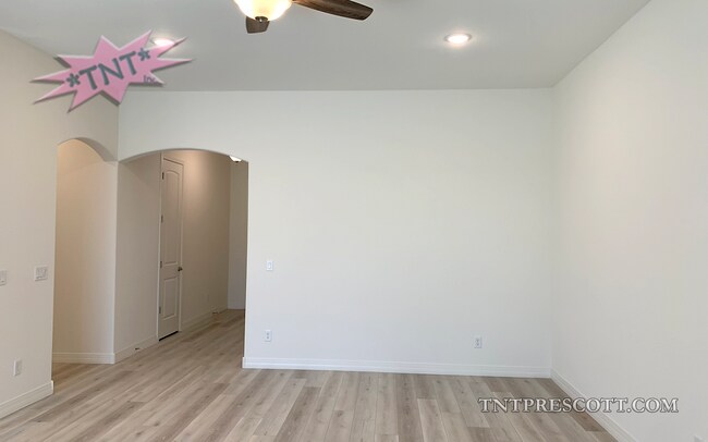 Foto del edificio - Home in Granville HOA