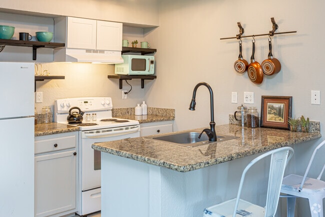 1 BR, 1 BA - 577 SF - The Cottages at Corporate Apartments