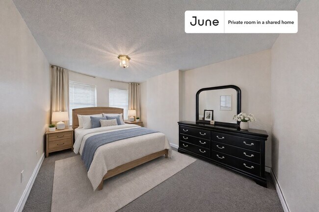 Building Photo - Room in Shared 3 bed/1 bath home