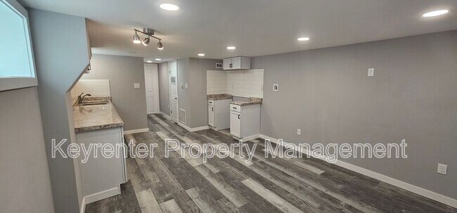 Foto del edificio - 419 N Main St