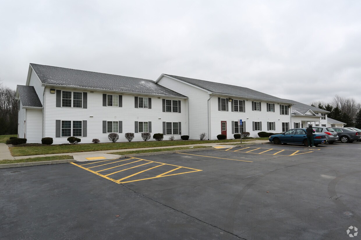 Creekwood Apartaments - Creekwood Apartments