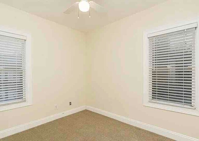 Building Photo - 4314 Brown Ln