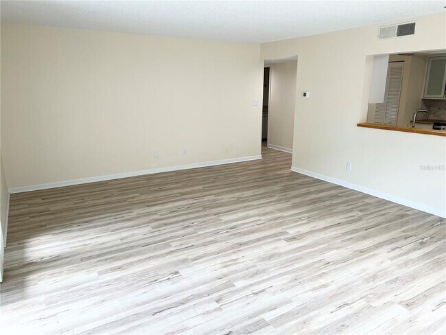 Foto del edificio - 2583 Countryside Blvd