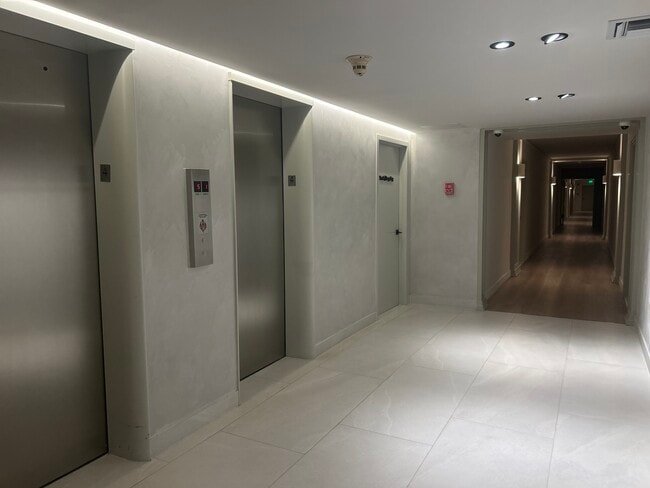 Elevator Landing - 5415 Collins Ave