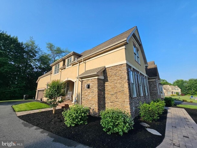 Building Photo - 94 Wolf Creek Cir