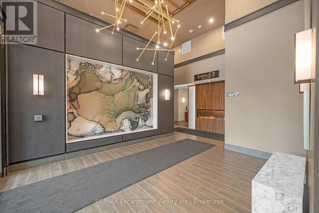 Photo du bâtiment - 470-470 Dundas St E