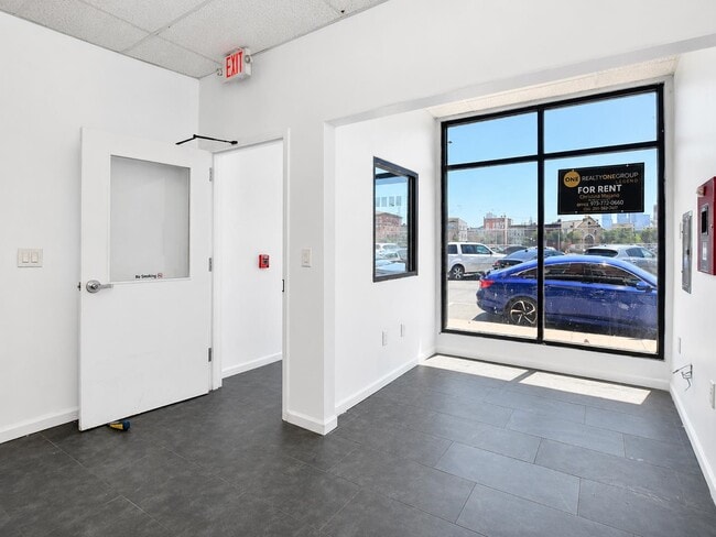 Building Photo - 2707 Bergenline Ave