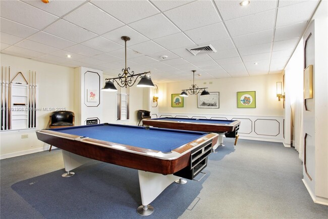 Building Photo - 5555 Collins Ave