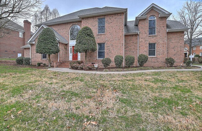 Building Photo - 4 Bedroom / 4.5 Bath  Brick Home ? Kingspo...