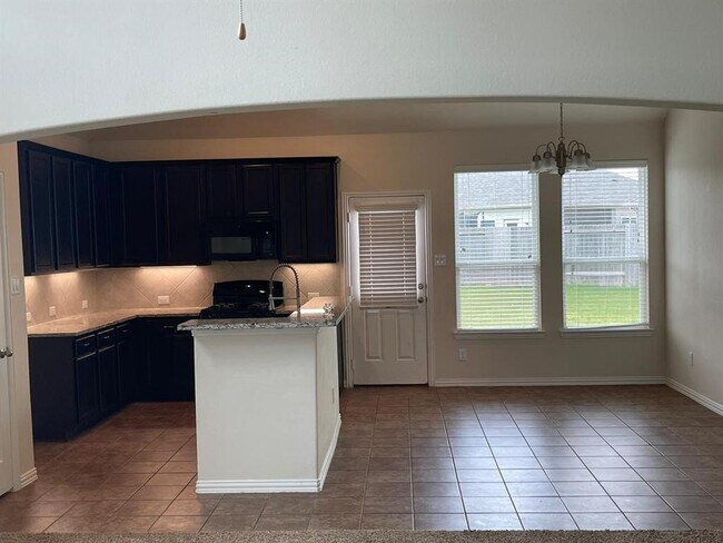 Building Photo - 32702 Oak Heights Ln