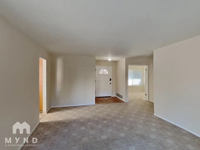 Foto del edificio - 6107 Vale Ct