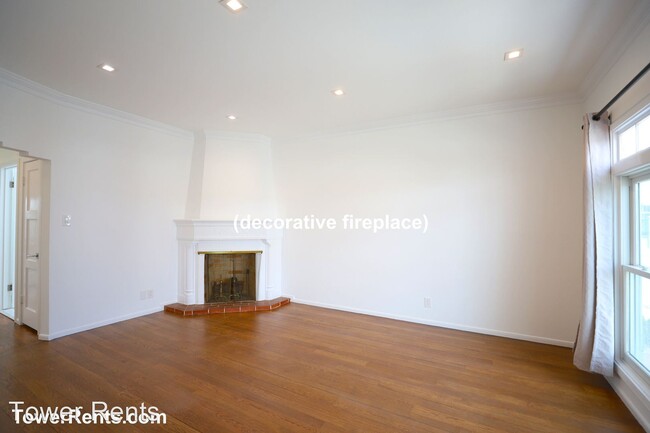 Building Photo - 3 br, 2 bath House - 1443 43rd Ave.