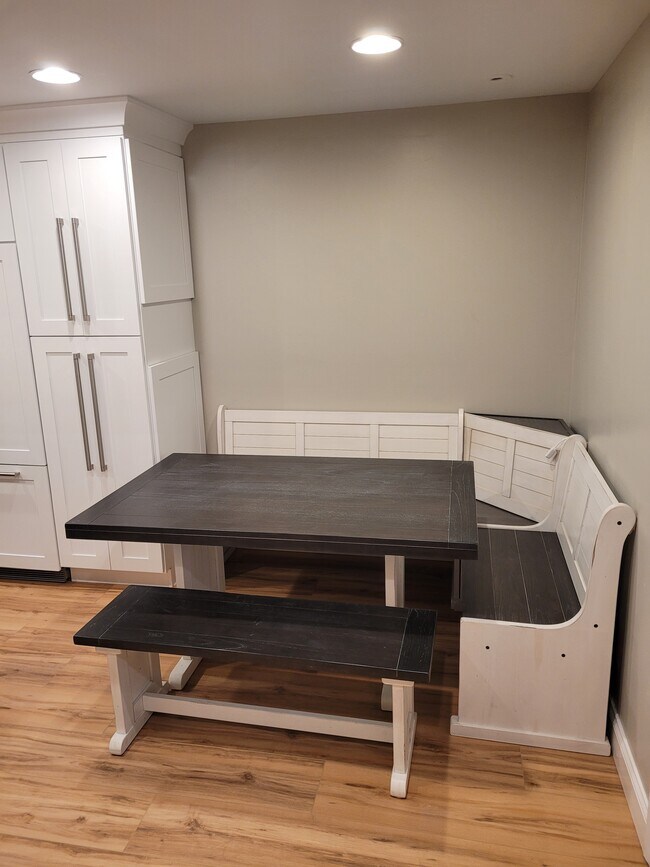 Baguette de desayuno - 10 Rolling Pines Dr