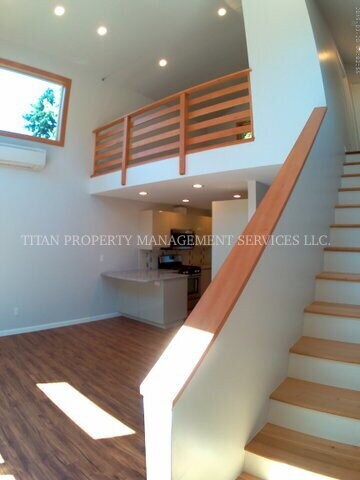 Foto del edificio - Modern 1BR Loft ADU with Private Fenced Yard & Gas Range