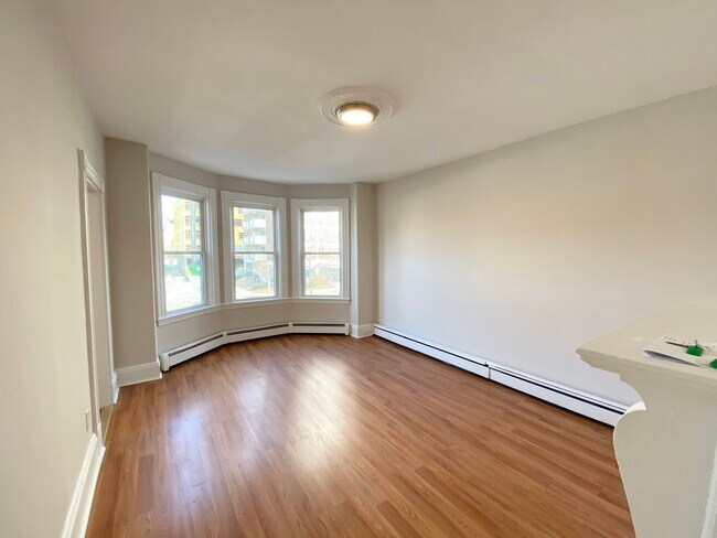 Foto del edificio - 1576 Tremont St