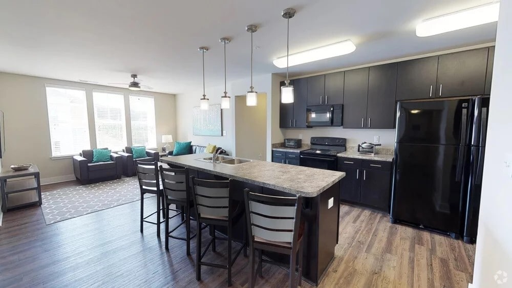 Photo - The Oasis (Student Housing) Apartments