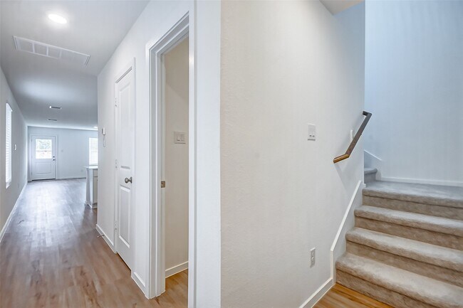 Foto del edificio - 21535 Carosella Dr