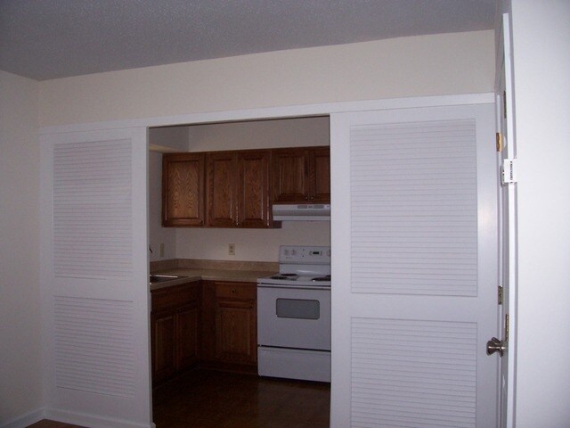 Cocina - 620 Vouray Dr