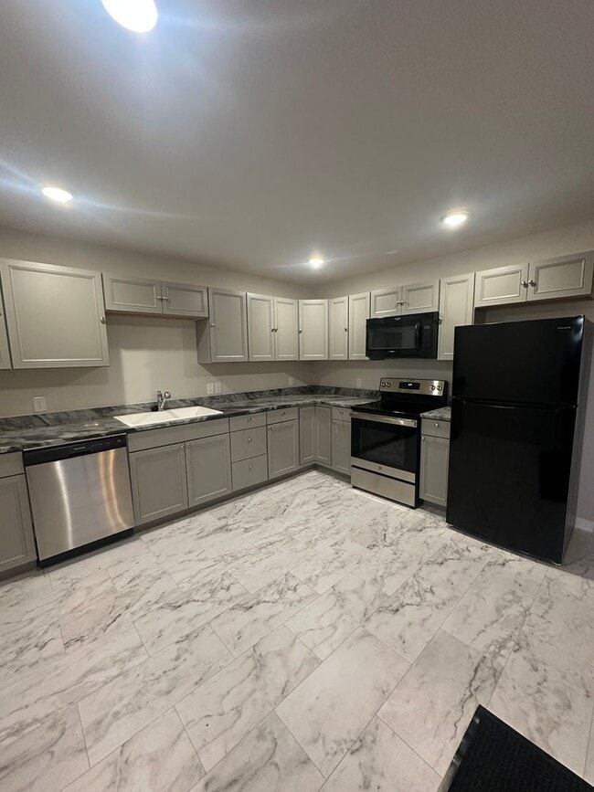 Foto del edificio - Brand New & Adorable 2 Bedroom, 2 Bathroom Unit in Saint Anthony!