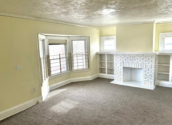 Building Photo - 3376 East 128th Street
