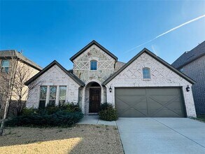 Building Photo - 5820 Priory Dr