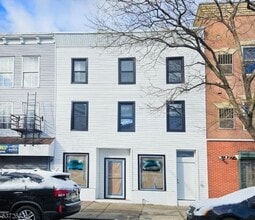 Building Photo - 130 1st St