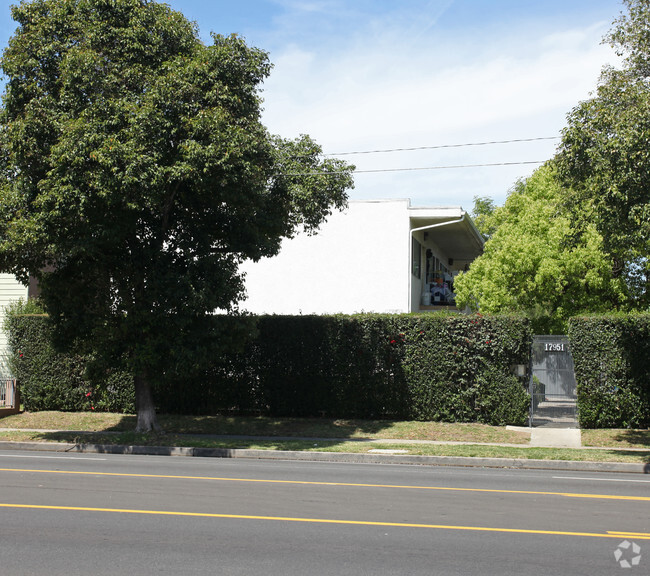 Building Photo - 17951 Roscoe Blvd