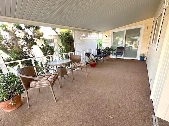 Building Photo - 5151 Don Mata Dr