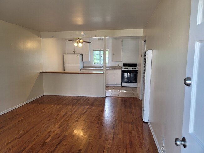 Building Photo - 3874 College Ave