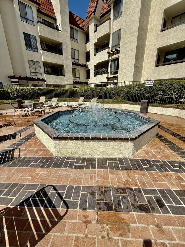 Building Photo - 5875 Friars Rd