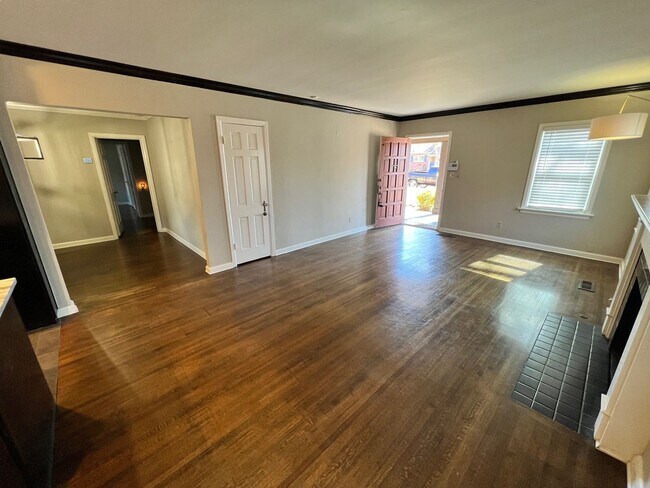 Foto del edificio - Beautifully renovated Midtown charmer