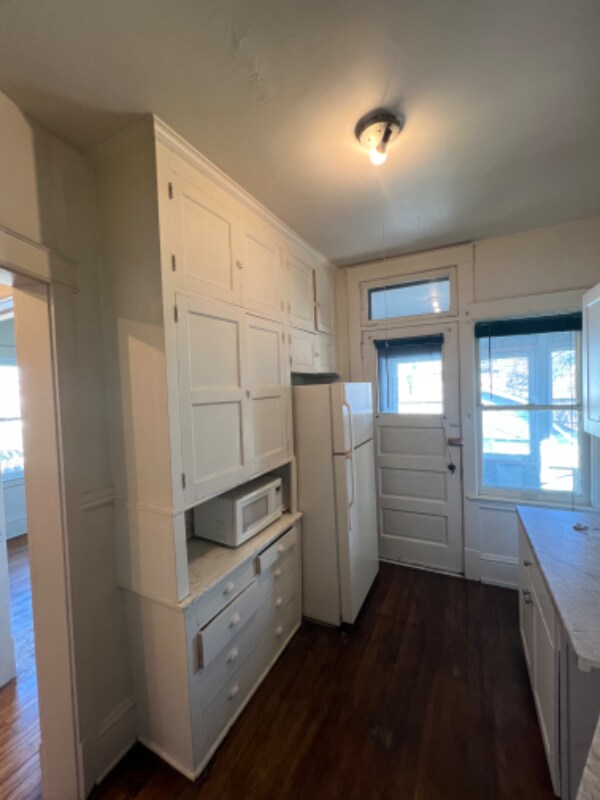 Building Photo - 2511 Lyndale Ave S