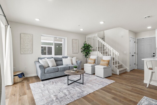 Building Photo - 928 Canter Dr