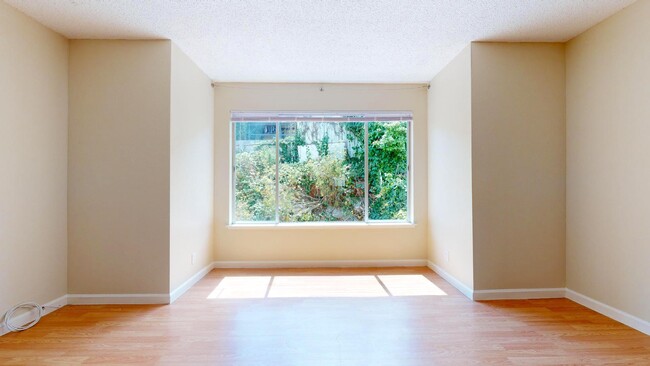 Foto del edificio - 1560 Geneva Ave