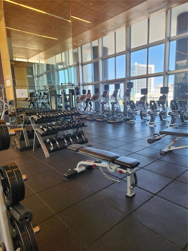 Foto del edificio - 3470 E Coast Ave