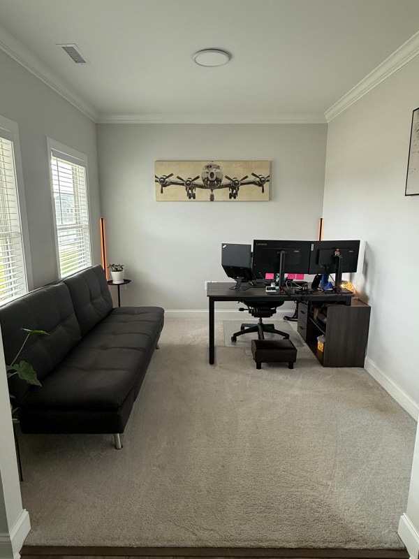 Foto del edificio - 402 Ravensworth Dr