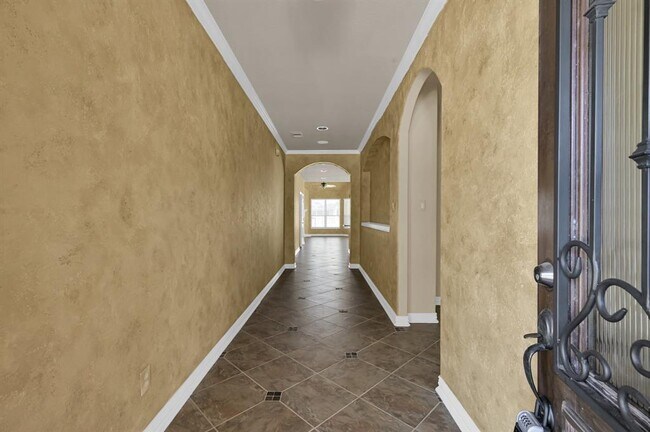Foto del edificio - 459 Hendricks Forest Ln