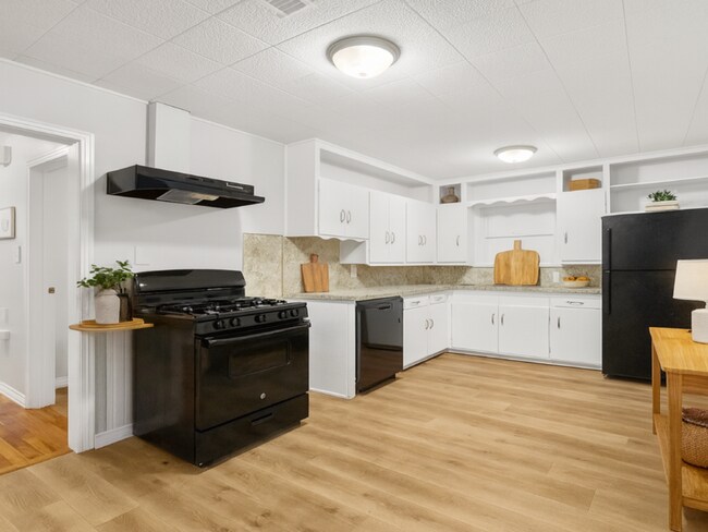 Building Photo - 603 Euclid St