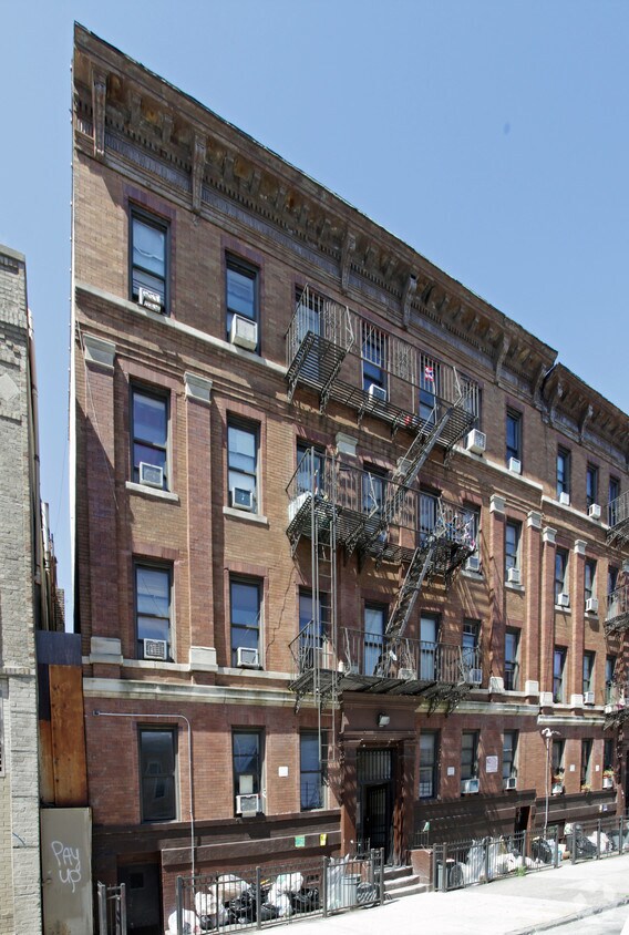 Building Photo - 450 61st St